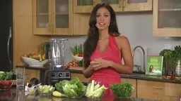 Glowing Green Smoothie - The Beauty Detox by Kimberly Snyder
