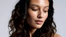 Lilah B Aglow Face Mist "How To" | Bluemercury