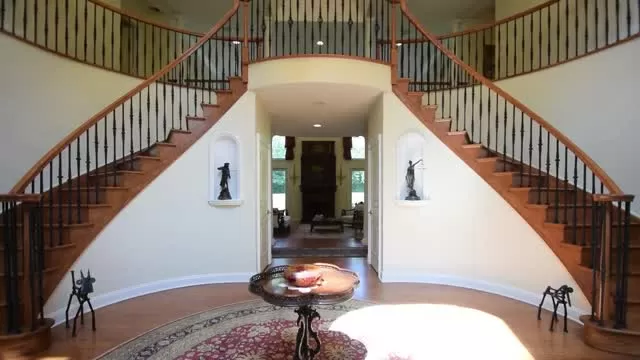 Enchanting impression of modern chateau : 19 Fredrick Court Princeton