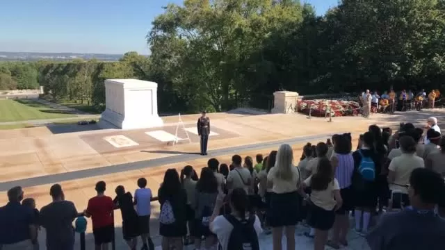 Stuart girls lay wreath at Tomb of the Unknown Soldier