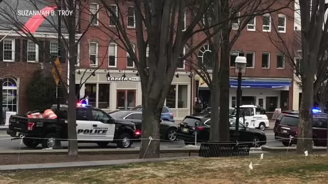Police standoff with gunman at Princeton Panera