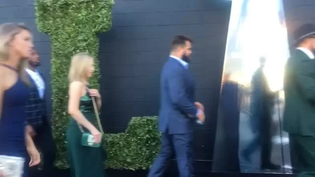 Watch Philadelphia Eagles players, Jeff Lurie arrive at Super Bowl ring ceremony