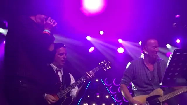 Bruce Springsteen Re-Opens Asbury Lanes