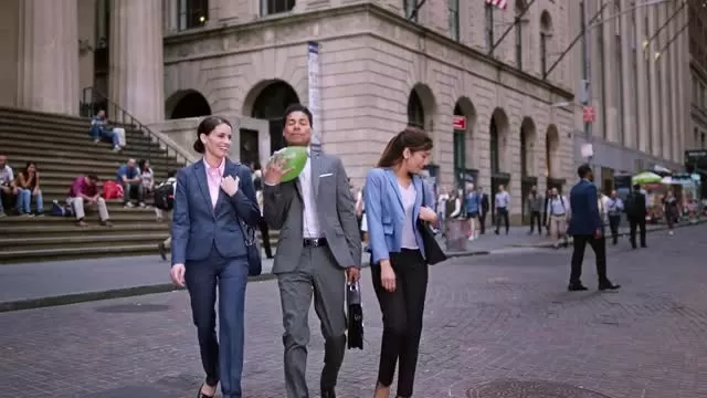 Investors Bank - Connect With The Experts.