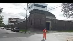 Prisoner ESCAPES from TRENTON STATE PRISON with help from wheelchair