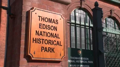 NJ Inventions; Thomas Edisons Light Bulb