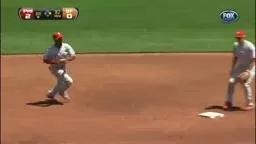 Hamels Hums Giants