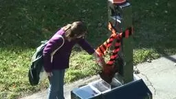 Fruitcake Robot Phobetor delivers a fruitcake