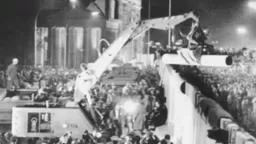Dean's Date Project: Berlin Wall to Arab Spring