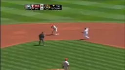 Phils Halladay great in opener